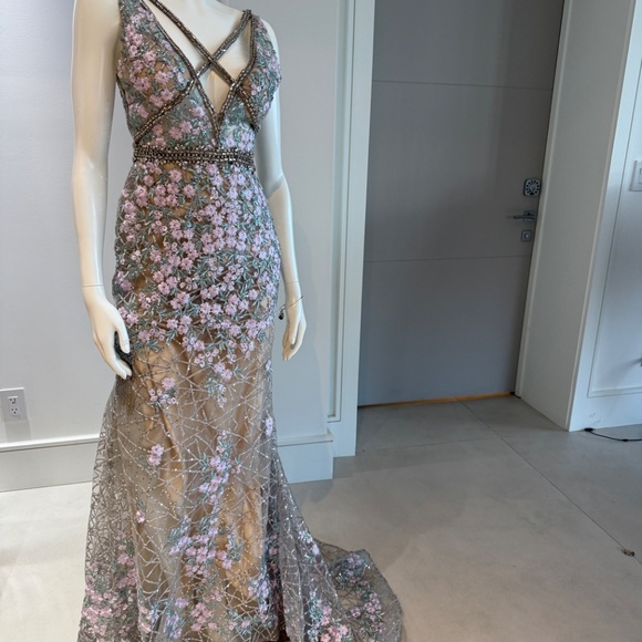 Evening Gown - Picture 3 of 8